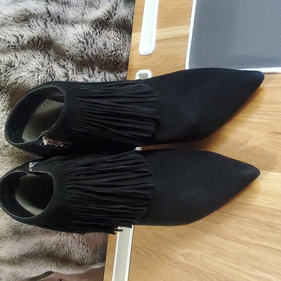 Sam Edelman Black Western Suede Boho Chic Fringe Ankle Bootie Size 8 Heel Boots - Picture 1 of 10